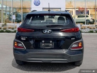KBB.com 10 Best SUVs Under $30,000. This Hyundai Kona boasts a Regular Unleaded I-4 2.0 L/122 engine... (image 3)