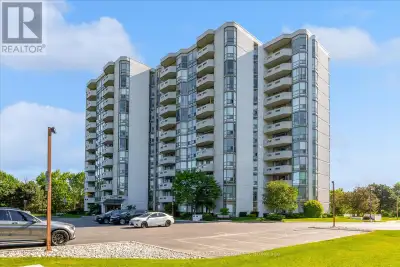 Discover carefree condominium living in the heart of South Burlington at the highly regardedPinedale...