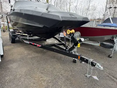 2REA3S7C5S2162261 Capacit? de 6000 lbsPneu de 15''Boule de 2'' Remorque Tandem. Vehicle Information...