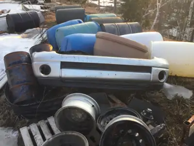 Drivers headlight,as new,, with bulbs,$75front bumper $250 and computer for 5,9 Cummins automatic,$5...