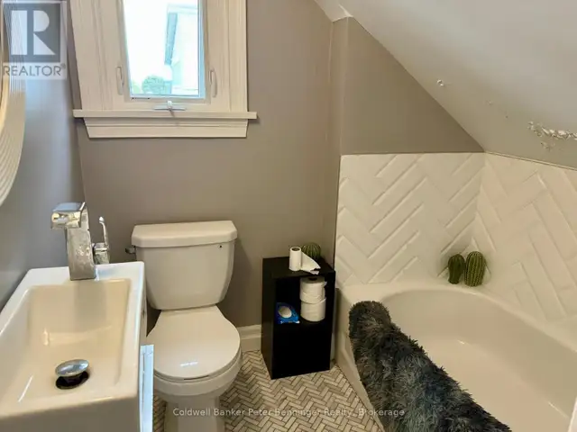 582 9TH STREET Hanover, Ontario in Houses for Sale in Owen Sound - Image 17