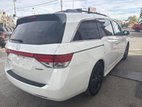 Touring | LEATHER | DVD | NAV | SUNROOF | PWR SIDE DOORS/HATCH Check out this 2016 Honda Odyssey Tou... (image 8)