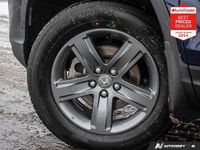 Odometer is 45575 kilometers below market average! Blue 2021 Honda Ridgeline Touring NAVIGATION | LE... (image 8)