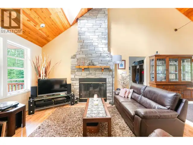2926 WOESTE AVENUE Terrace, British Columbia in Houses for Sale in Terrace - Image 4