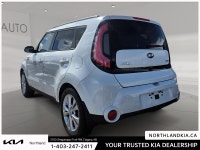 2015 Kia Soul EX+ Ready for anything, from the streets of Calgary to the highways of Alberta, this K... (image 1)