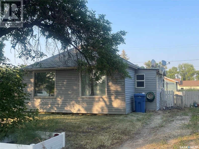 109 Frederick STREET Ogema, Saskatchewan Houses for Sale Regina