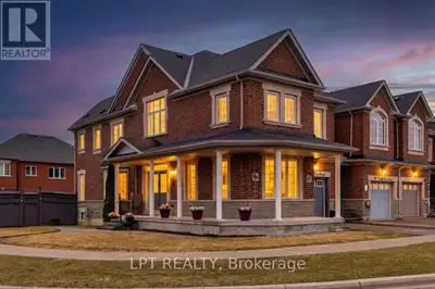 Welcome To This Rare 2,227 Sqft End Unit Corner Townhouse Boasting The Largest Lot In The Neighbourh...