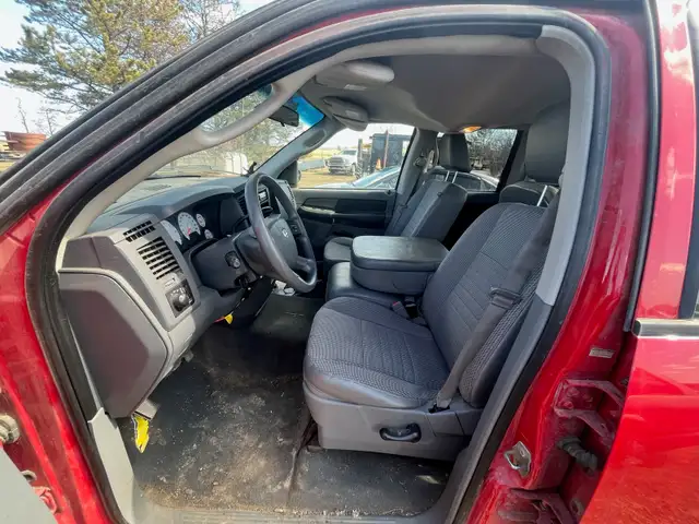 NEW ARRIVAL!! 2007 DODGE 1500 4X4 FOR PARTS in Auto Body Parts in Edmonton - Image 4