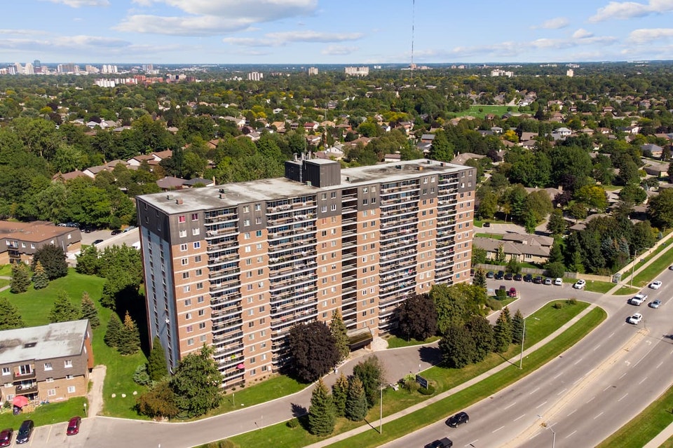 The Westmount 1 Bdrm available at 740 Wonderland Road South, L Long Term Rentals London