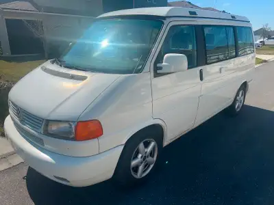 Impeccable , aucune rouille , transmission neuve, air climatisée neuve , inspecté , prêt à voyager ,...