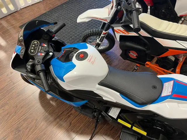 12V BMW HP4 Race Motorcycle for Kids – Rubber Wheels, Music in Toys & Games in Markham / York Region - Image 6