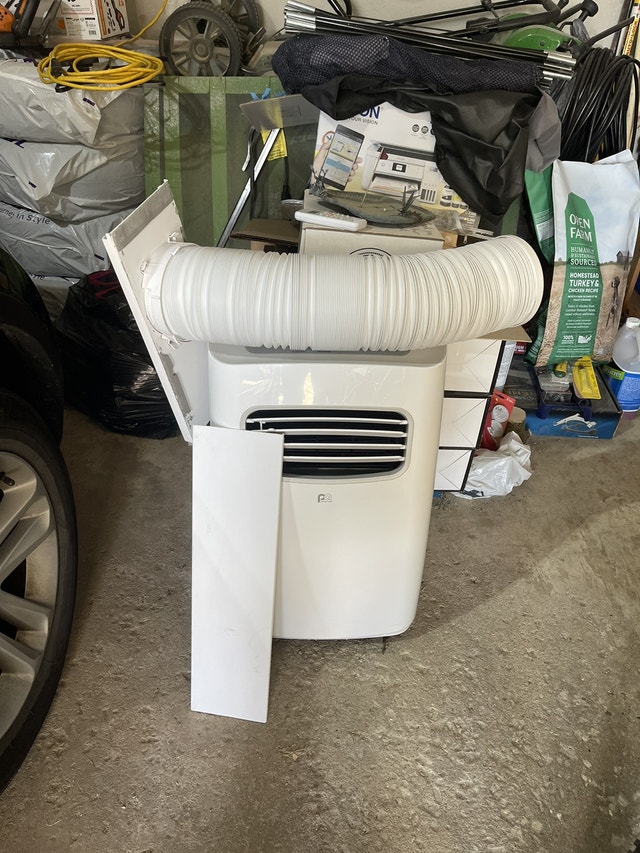 Perfect Aire Portable Air Conditioner ( 2 port 12000 btu Heaters