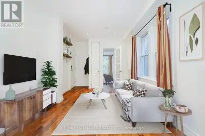 MAIN - 2066 GERRARD STREET E Toronto (East End-Danforth), Ontari