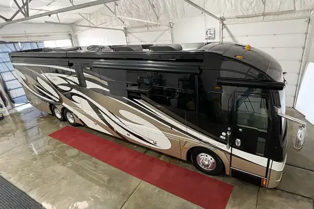 2014 American Coach Eagle 45T – Pre-Owned Class A Motorhome in RVs & Motorhomes in Red Deer - Image 7