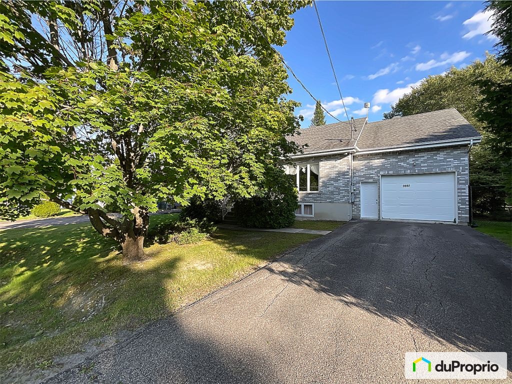 $638,000 - Bungalow for sale in St-Joseph-Du-Lac — photo 1