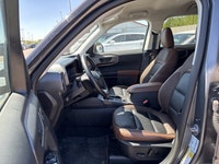 // ACCIDENT FREE!! // Built for daily comfort and weekend adventure, this used 2025 Ford Bronco Spor... (image 2)