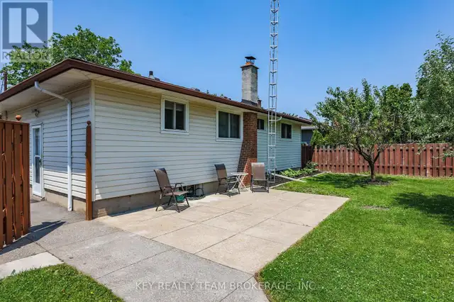 20 HUNTLEY CRESCENT St. Catharines (Carlton/Bunting), Ontario62854412609922124