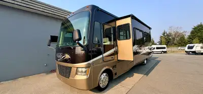 This is a very well built, equipped & maintained spacious Class A! Has upgraded front sway bar, powe...