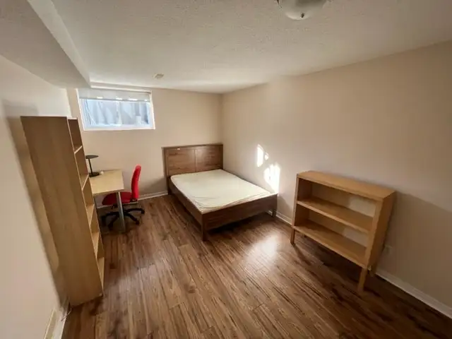 1 MAR - Furnished Room for Mature Female Student - Bank/Walkley