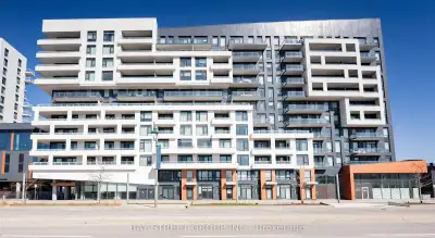 Price: $949,000 / $3,600/mo Luxury, Stunning & Spacious 3+1 bedroom 1488sf South-facing condo townho...