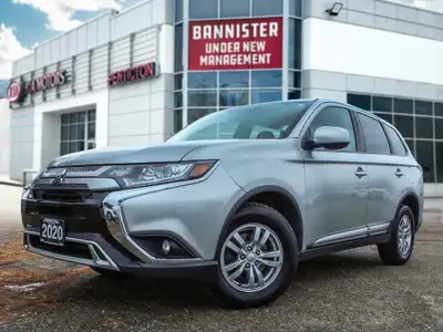 The 2020 Mitsubishi Outlander is a striking Silver 4x4 SUV that delivers excellent handling on all t...
