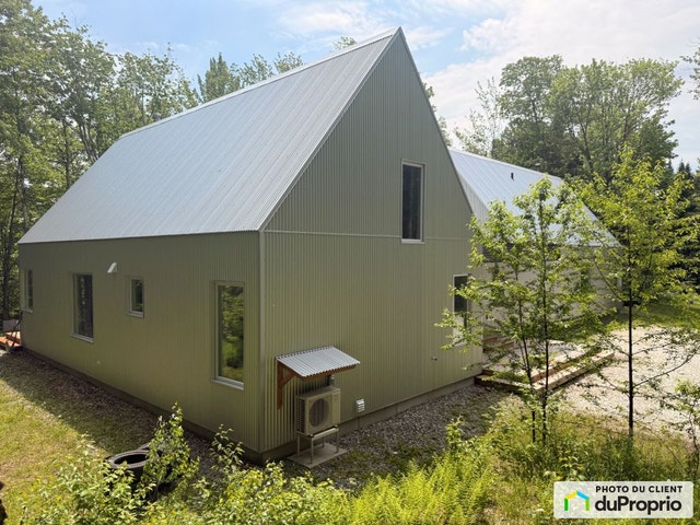 $1,185,000 - Intergenerational for sale in Eastman — photo 2