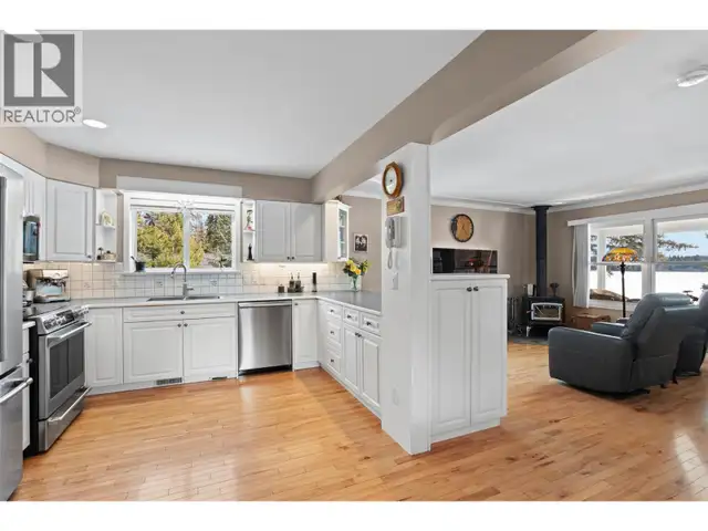 3848 RAINBOW/3861 WATER ST Drive Kamloops, British Columbia in Houses for Sale in Kamloops - Image 15