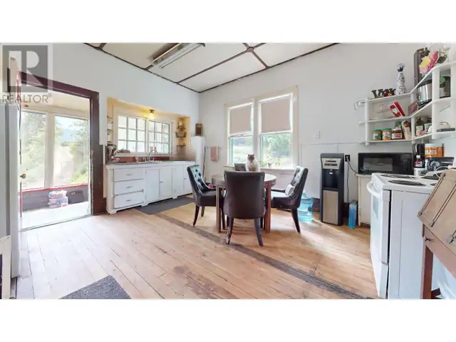 2415 Blind Bay Road Blind Bay, British Columbia in Houses for Sale in Kamloops - Image 23