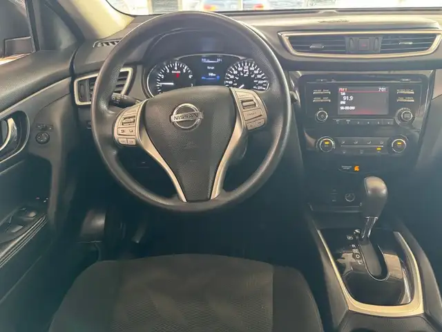 2016 Nissan Rogue AWD 4dr SV in Cars & Trucks in Longueuil / South Shore - Image 16