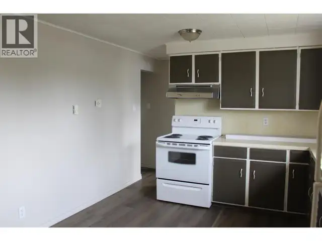 208 Nelson Avenue Unit# 1-4 Nakusp, British Columbia in Houses for Sale in Nelson - Image 25
