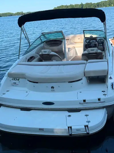 This 21.5ft. boat is in excellent condition for its age with only 345 hours. Runs perfect with Mercr...