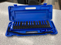 Hohner 32O 32-Key Piano-Style Ocean Melodica