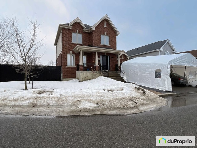 $796,000 - 2 Storey for sale in Chateauguay — photo 1