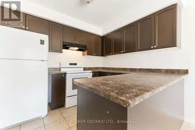46 LATHBURY STREET Brampton (Northwest Brampton), Ontario in Long Term Rentals in Mississauga / Peel Region - Image 5