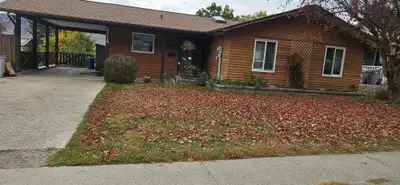 3 Bedroom top of house with 1-1/2 bath. Up In Juniper .Large open concept, covered garage and 2 car...
