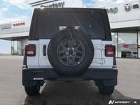4X4, FRONT HEATED SEATS, REMOTE START, HEATED STEERING WHEEL, ADAPTIVE CRUISE CONTROL, FORWARD COLLI... (image 3)