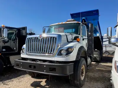 Excellent condition. only 187,000 original kms and 6,800 hours. 400 hp N-13 engine with jake brake i...