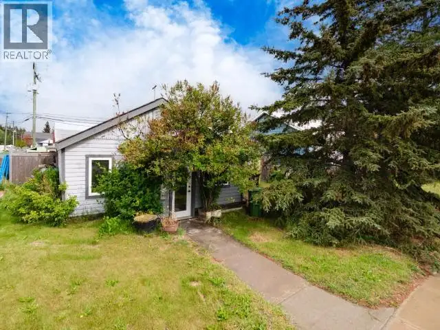 606 OGILVIE STREET Whitehorse, Yukon in Houses for Sale in Whitehorse - Image 2