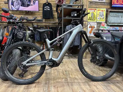 LEVO 4 EVO PRO SATIN CARBON MSRP $14499 LEVO 4 EVO PRO SATIN SHADOW MSRP $14499 WE SHIP EVERYWHERE ~...