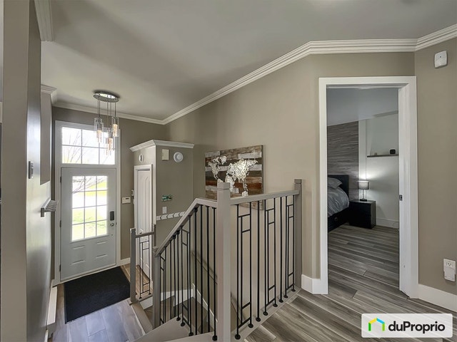$545,000 - Bungalow for sale in St-Lin-Laurentides — photo 2