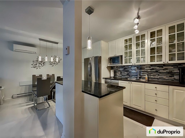 $375,000 - Condominium for sale in Longueuil (Vieux-Longueuil) — photo 2
