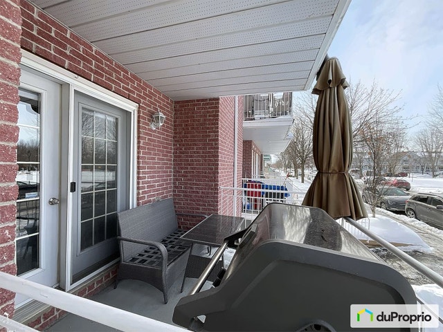 $359,900 - Condominium in Pointe-Aux-Trembles / East Montreal — photo 2