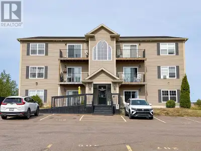 ***Click the link to view the virtual tour*** Discover the perfect blend of comfort and convenience...