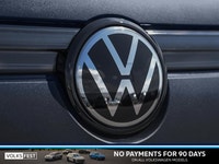 This Volkswagen Tiguan delivers a Intercooled Turbo Regular Unleaded I-4 2.0 L/121 engine powering t... (image 9)