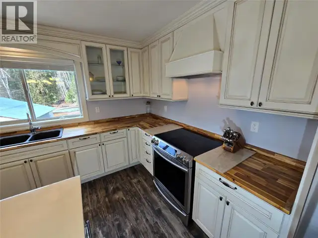 565 Clearwater Valley Road Clearwater, British Columbia in Houses for Sale in Kamloops - Image 9