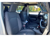 COME SEE WHY ''NOBODY BEATS A DEAL FROM PEEL!'' Your Source for ALL make and models used cars and tr... (image 6)