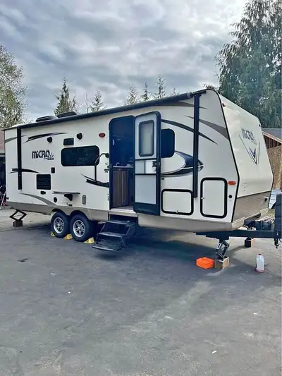 Welcome to Ride Collective - MB APPLY NOW: https://www.ridecollective.ca/get-pre-approved The 2017 F...