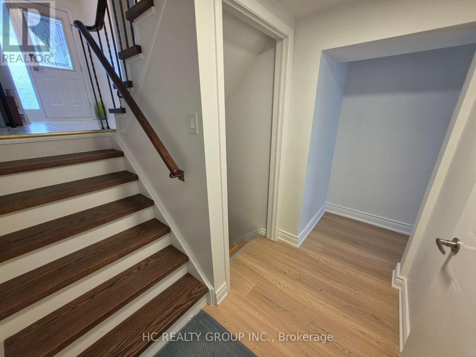 70 COPPERWOOD SQUARE Toronto (Milliken), Ontario 3