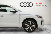 DEMO SAVINGS!! This 2025 Audi Q5 55e with Quattro All-Wheel Drive just arrived directly from Audi Ca... (image 4)