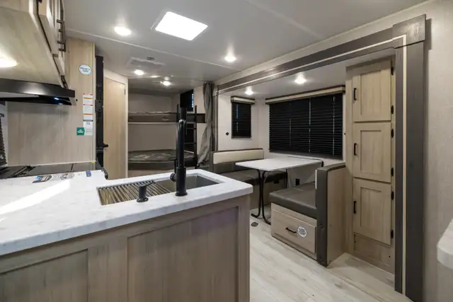 2026 FOREST RIVER DELLA TERRA 241BH in Travel Trailers & Campers in Regina - Image 13